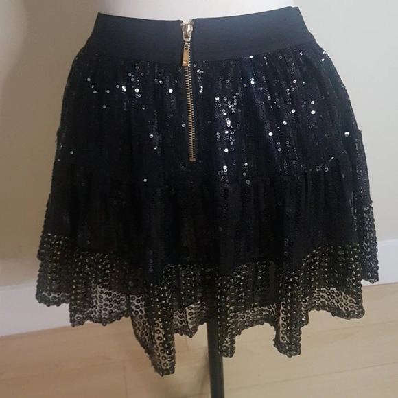 Sans Souci sequin skater  mini skirt - Picture 4 of 8